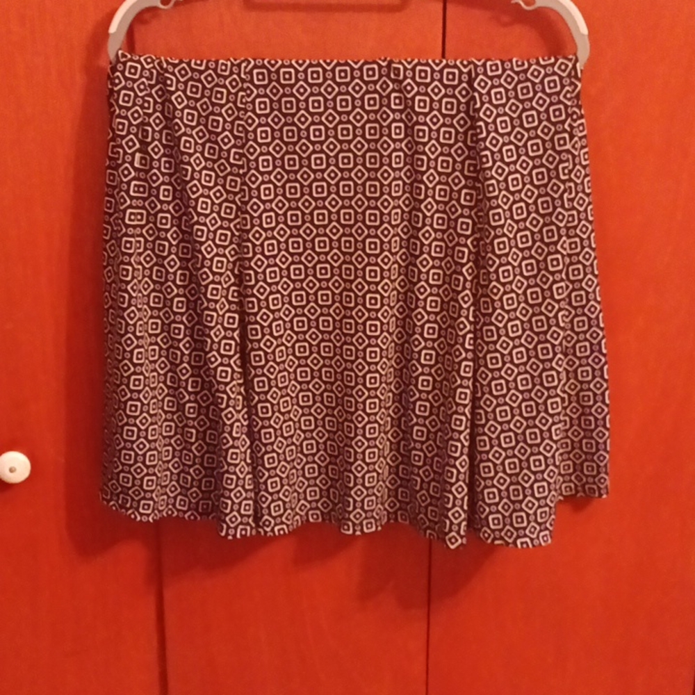 Knee length skirt